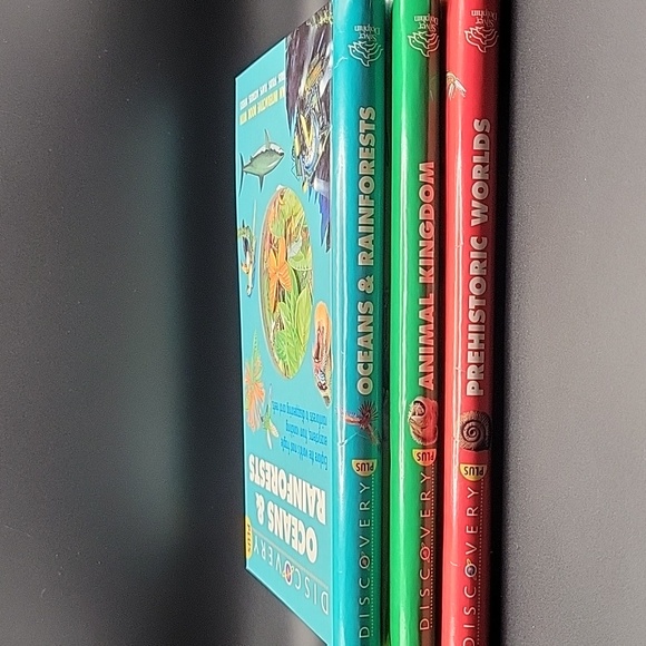 Set of Discovery Plus Children's Books - Picture 2 of 16